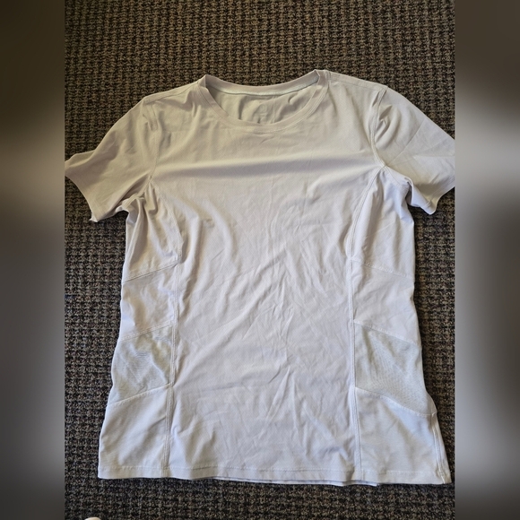 lululemon athletica Tops - lululemon athletica Soft Gray Short Sleeve Tee